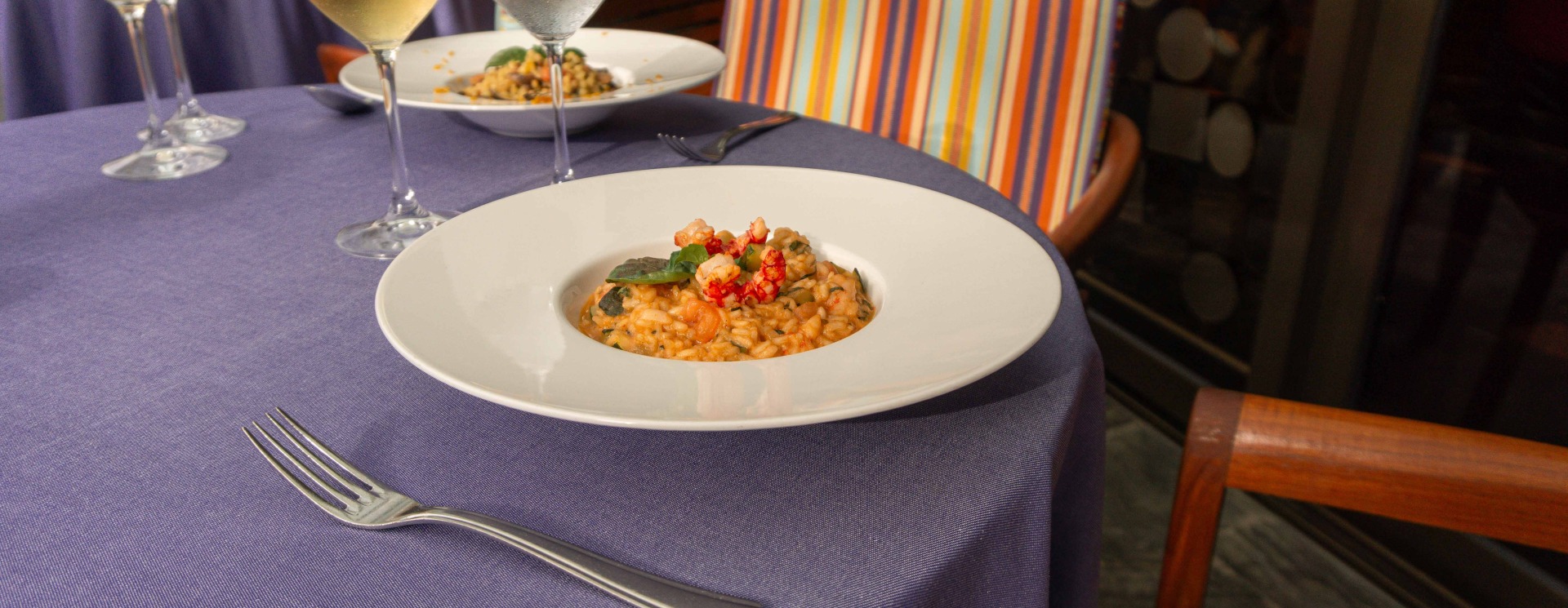 Il Giardino restaurant at dinner