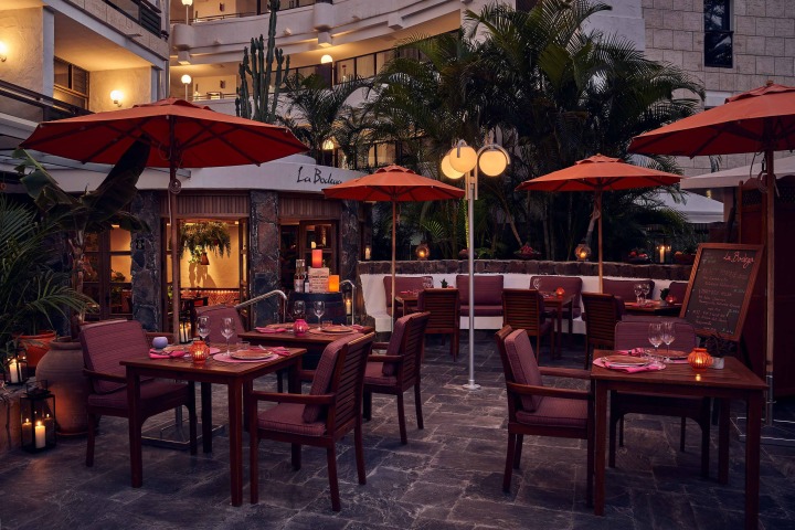 La Bodega serves only the freshest seafood and is among the top Maspalomas tapas restaurants