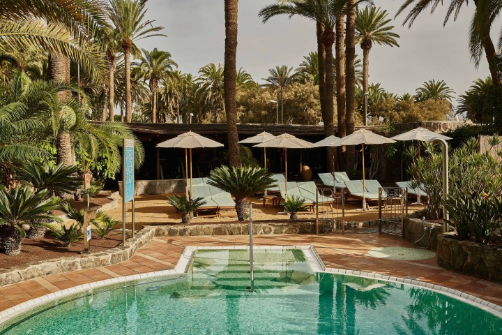 Relax and unwind in one of the five pools at this Gran Canaria beach resort