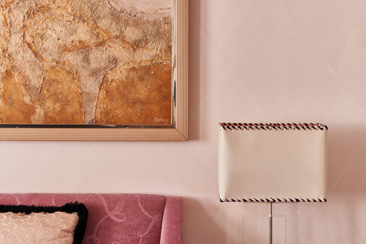 lamp pink room