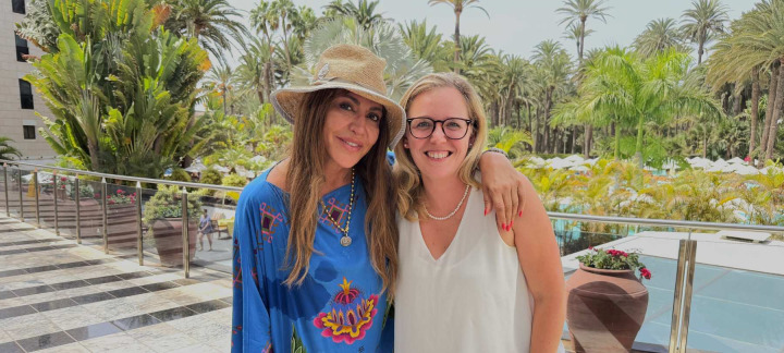 Portada Simone Thomalla con Annika Zintl
